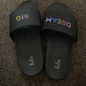 Lola Slides